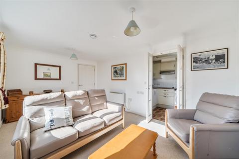 undefined, Manor Road North, Hinchley Wood, Esher