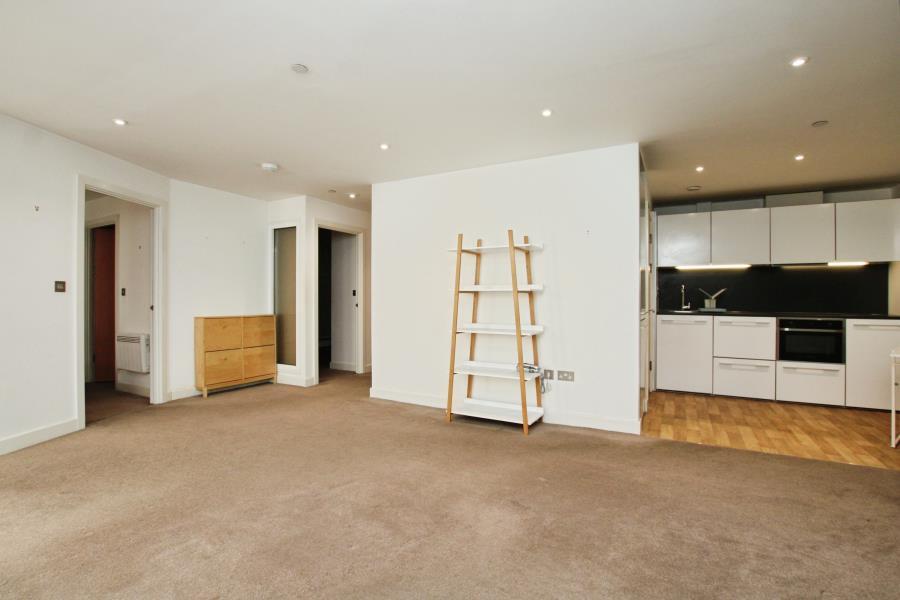 Apartment in Bristol, Old City, City Centre - View 4