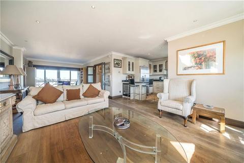 2 bedroom flat for sale, Wyatt Drive, London SW13