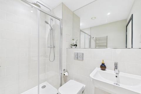 2 bedroom flat for sale, Old Barn Lane, Kenley CR8