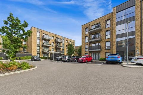 2 bedroom flat for sale, Old Barn Lane, Kenley CR8