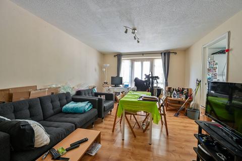 2 bedroom flat to rent, Fern Walk, Bermondsey, London, SE16