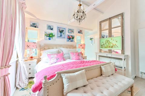 4 bedroom cottage for sale, Mount Gardens, Sydenham Hill, London, SE26