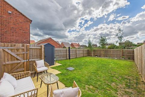 2 bedroom semi-detached house for sale, Hallam Drive, Radcliffe-On-Trent, Nottingham