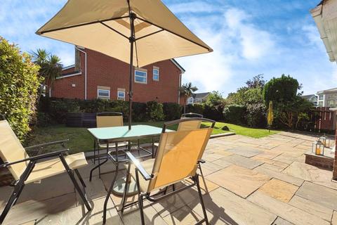 10 Roddis Close, Dinnington, Sheffield, S25 2XH