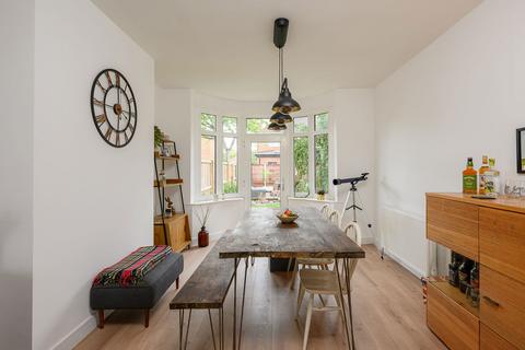 4 bedroom semi-detached house for sale, Middlethorpe Grove, York YO24