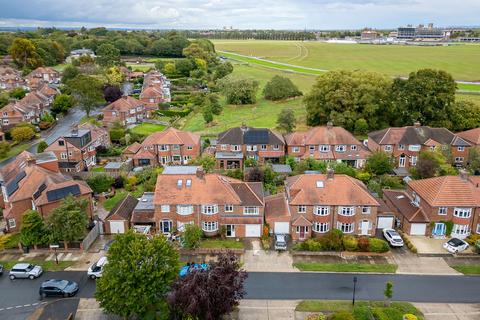4 bedroom semi-detached house for sale, Middlethorpe Grove, York YO24