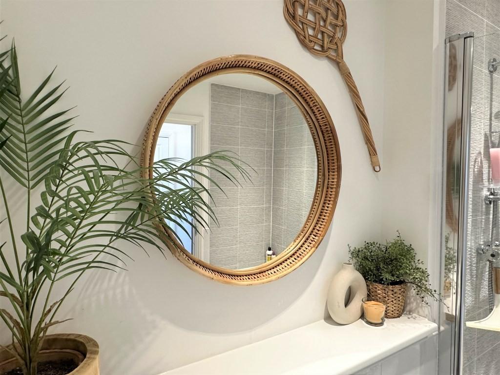 Family bathroom feature