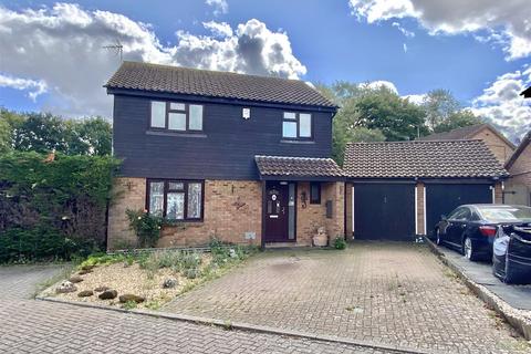 Lanthorn Close, Neath Hill