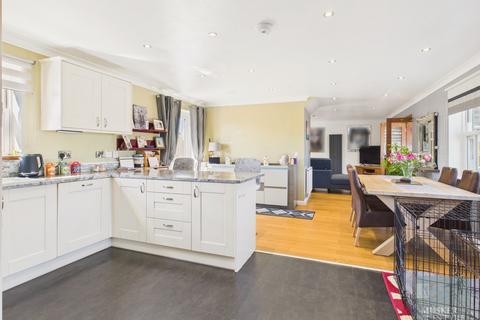 2 bedroom detached house for sale, Ipswich Road, Tivetshall St. Mary