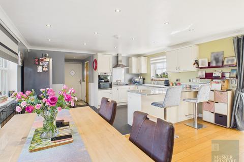 2 bedroom detached house for sale, Ipswich Road, Tivetshall St. Mary