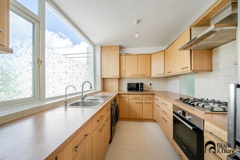 1 Stanstead Close, Bromley, BR2 9DS