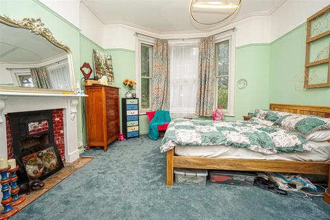 2 bedroom flat for sale, Upper Park Road, St. Leonards-On-Sea