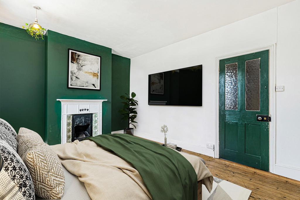 Bedroom 1 - Angle 2