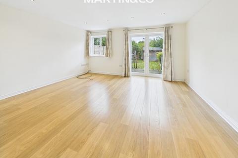 3 Cromwell Close, Staines, TW18 1GN