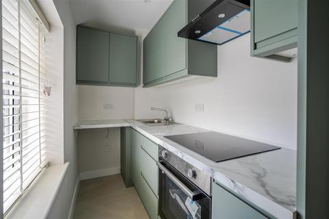 undefined, Victoria Road, Ascot