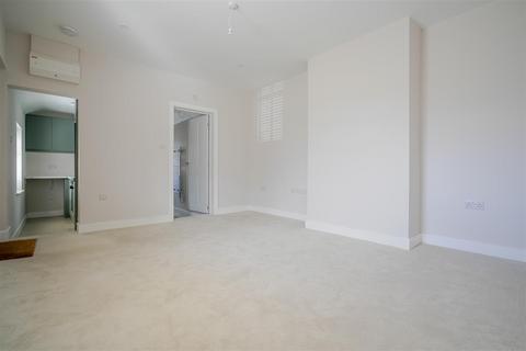 undefined, Victoria Road, Ascot