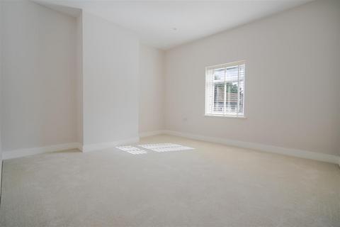 undefined, Victoria Road, Ascot