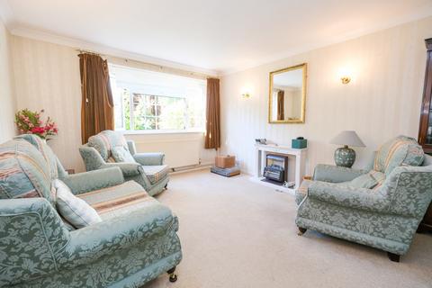 3 bedroom semi-detached house for sale, Loxwood Close, Orpington