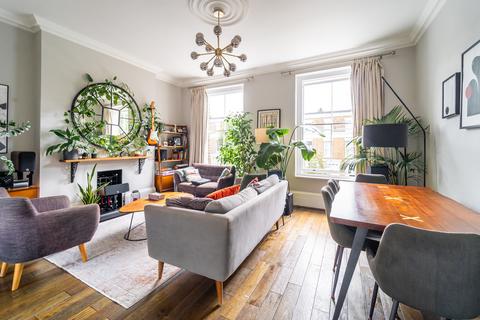 3 bedroom apartment for sale, Gaisford Street, Kentish Town, London, NW5