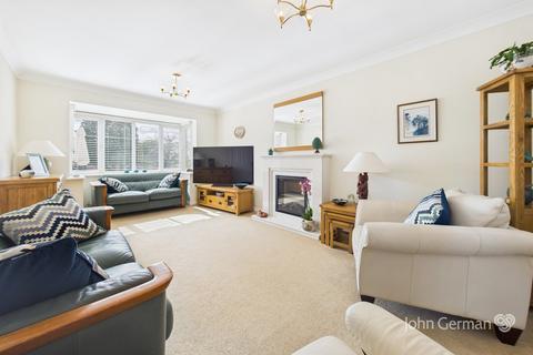 1 Kynnersley Croft, Uttoxeter, ST14 7SH