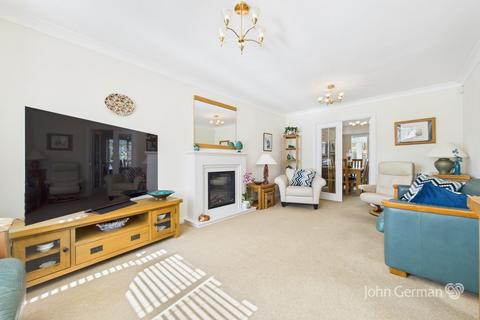 1 Kynnersley Croft, Uttoxeter, ST14 7SH