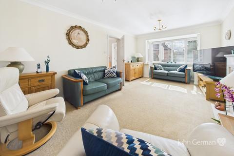 1 Kynnersley Croft, Uttoxeter, ST14 7SH