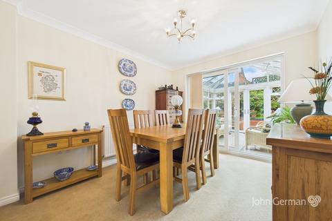 1 Kynnersley Croft, Uttoxeter, ST14 7SH