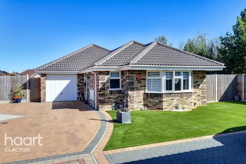 Oakview Crescent, Clacton-on-sea