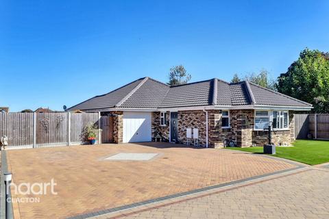 undefined, Oakview Crescent, Clacton-on-sea