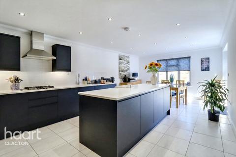 undefined, Oakview Crescent, Clacton-on-sea