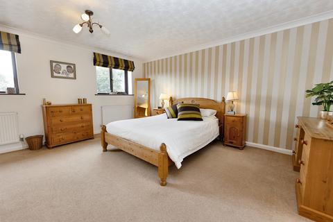 5 bedroom detached house for sale, Chase Road West, Essex, CO7 7