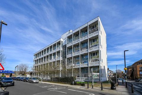 2 bedroom flat for sale, Barnardo Street, Shadwell, London, E1