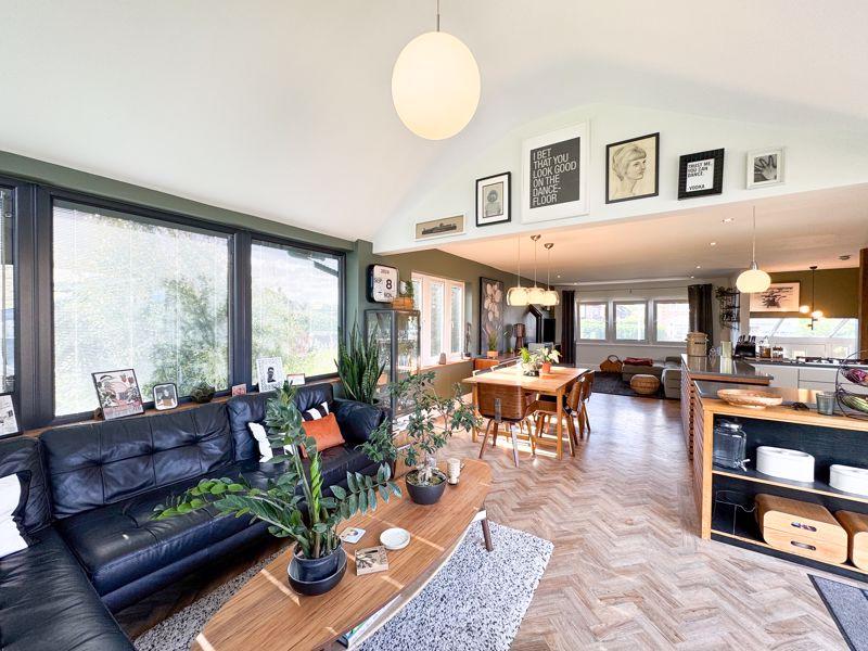Sun room to dining
