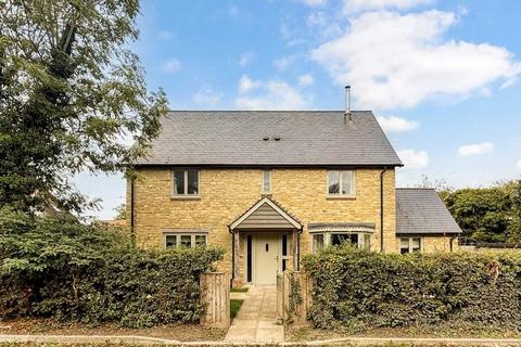 4 bedroom detached house for sale, Walnut Court, West Hanney
