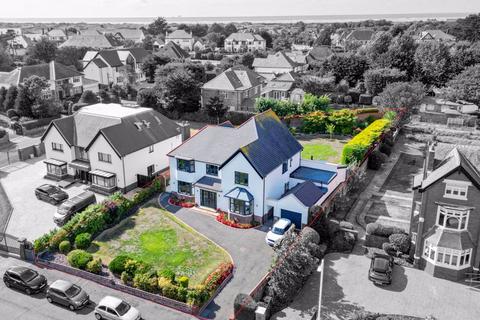 undefined, Golf Open 2026 - Trafalgar Road, Birkdale - 5 min walk to Birkdale Golf Course