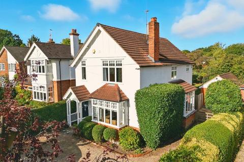 4 bedroom property for sale, Priests Lane, Shenfield, Brentwood CM15
