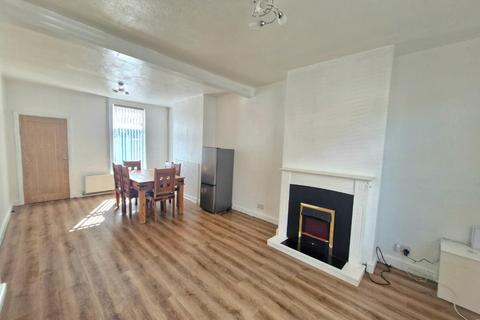 11 Thirlestane Road, Northampton, NN4 8HD