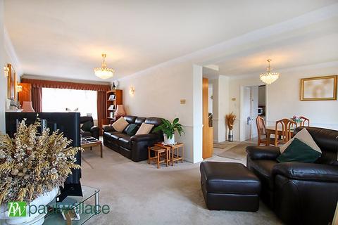undefined, Farm Close, Cheshunt