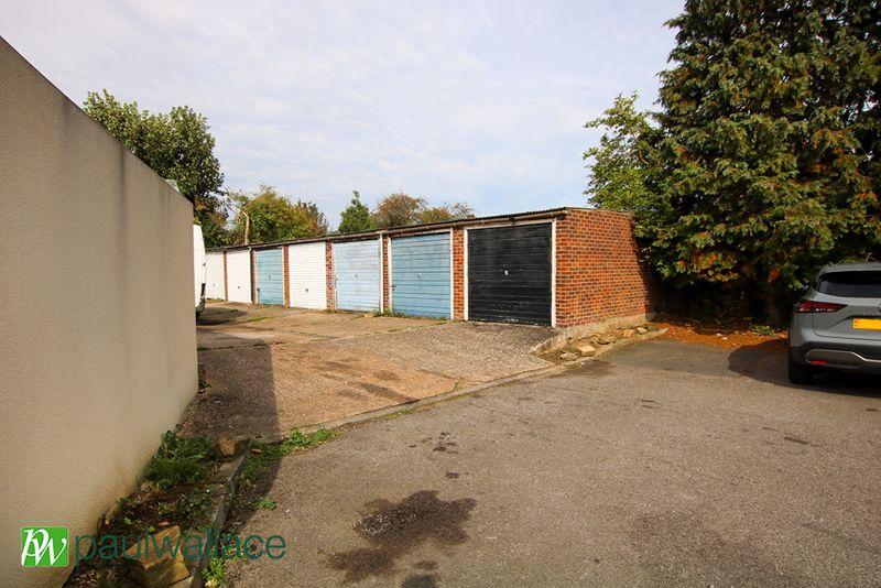 Garage En-Block