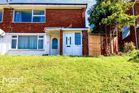 2 bedroom maisonette for sale, Porlock Drive, Luton