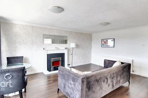 2 bedroom maisonette for sale, Porlock Drive, Luton