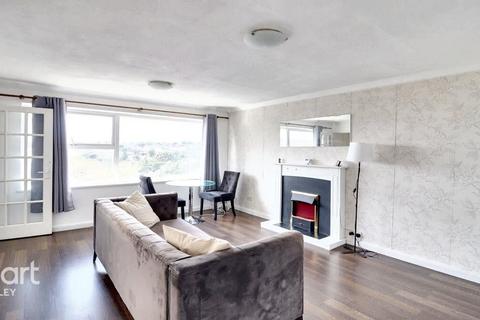 2 bedroom maisonette for sale, Porlock Drive, Luton