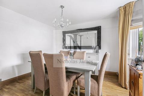 3 bedroom terraced house for sale, Hood Avenue, Southgate, London, N14