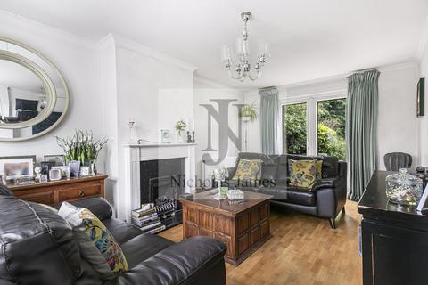3 bedroom terraced house for sale, Hood Avenue, Southgate, London, N14