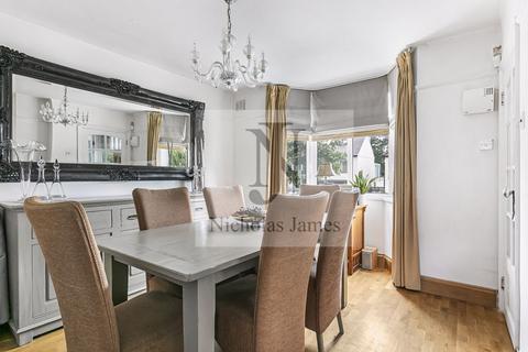 3 bedroom terraced house for sale, Hood Avenue, Southgate, London, N14