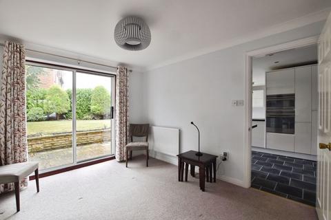 20 Andrews Way, Salisbury, SP2 8QR