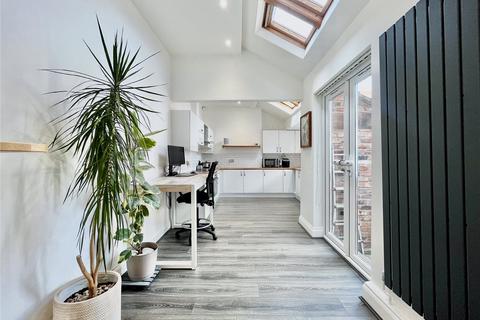 2 bedroom apartment for sale, Park Road, Waterloo L22