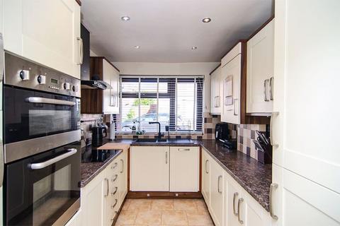 3 bedroom semi-detached house for sale, Avon Road, Burntwood WS7