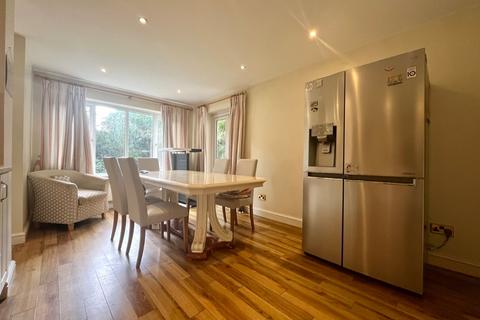 undefined, Hirdemonsway, Shirley, Solihull, West Midlands, B90